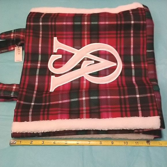 BNWT Victoria's Secret Red Plaid Print Snap Closure Tote Bag - Picture 4 of 14